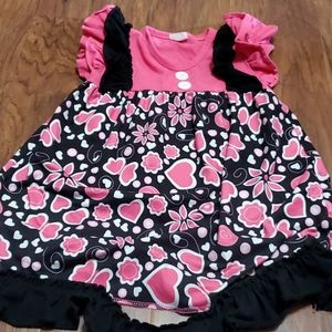 ❤ 8 for $20 blowout sale! Girls size 5/6 short set